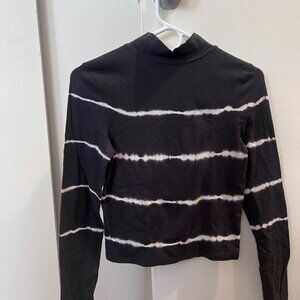 Wild Fable Small Turtle Neck Long Sleeve